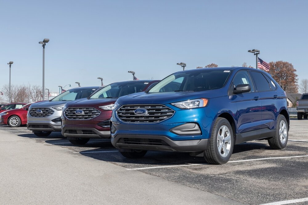 2021 Ford Edges_shutterstock 2082468004