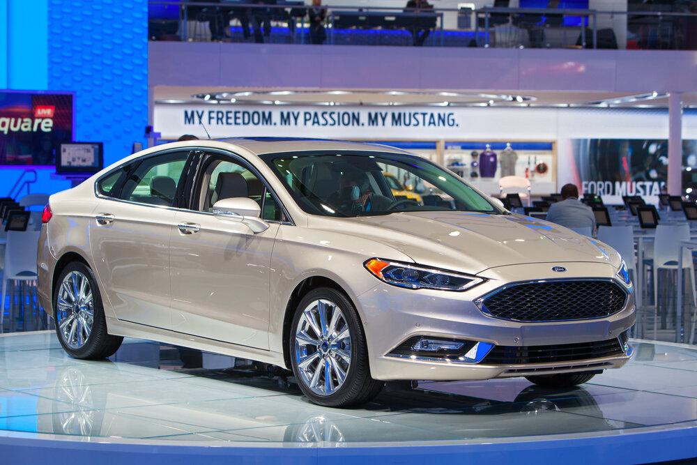 2017 Ford Fusion_shutterstock 368324126