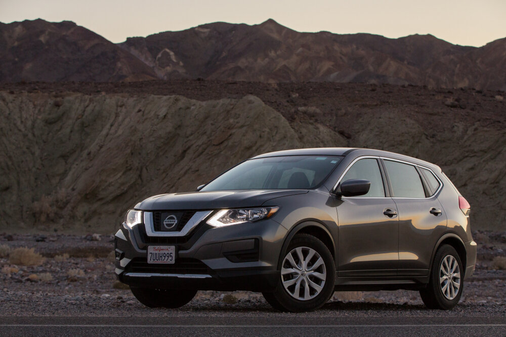 2017 Nissan Rogue_shutterstock 1061457947