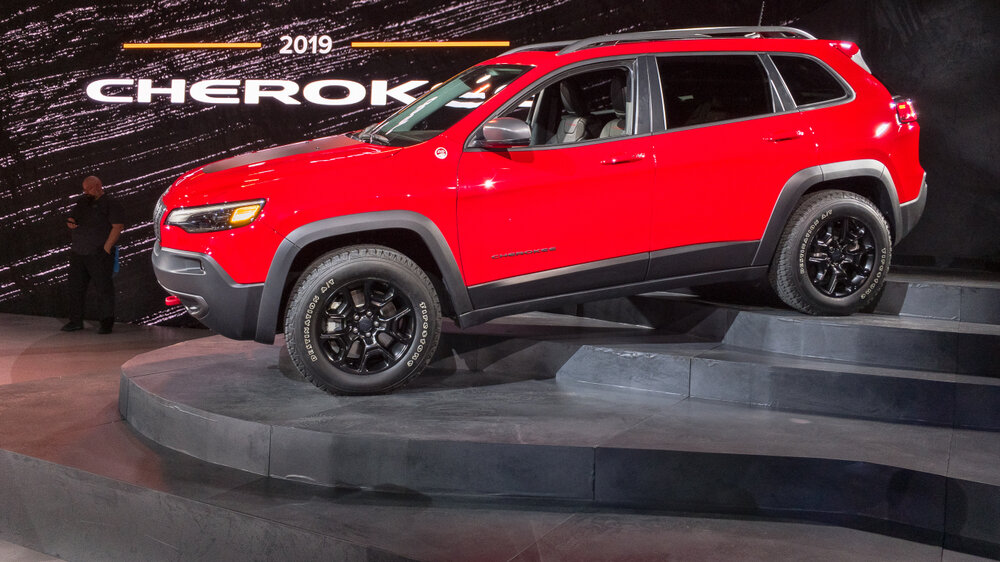 2019 Jeep Cherokee at the North American International Auto Show (NAIAS)_shutterstock 1008180064