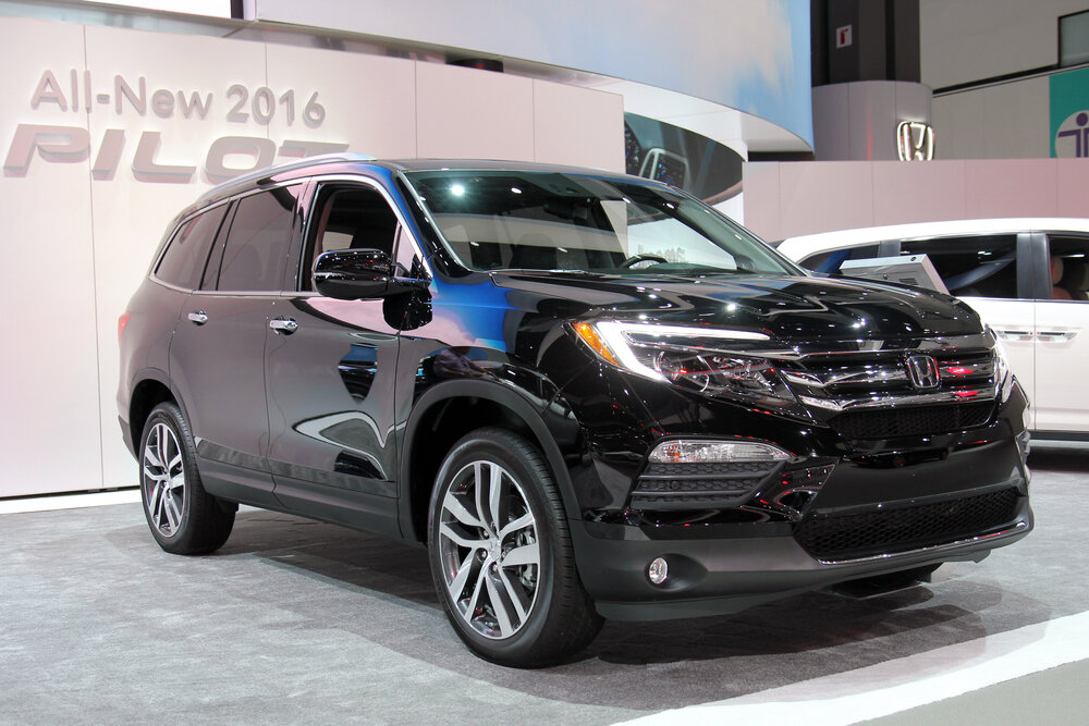 2016 Honda Pilot_shutterstock 342534992