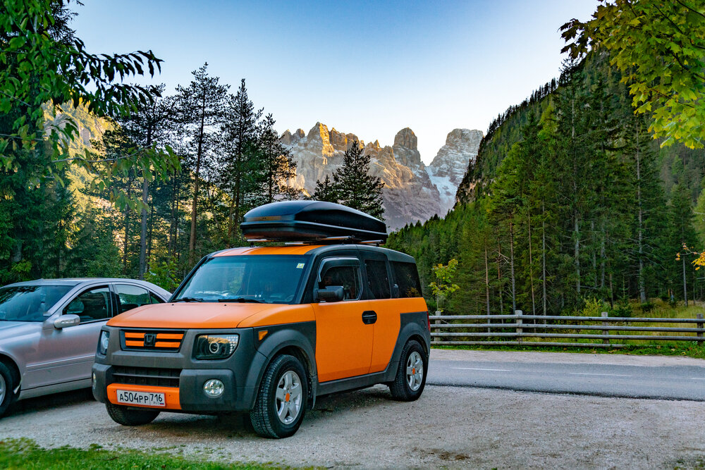 Honda Element_shutterstock 1901733151