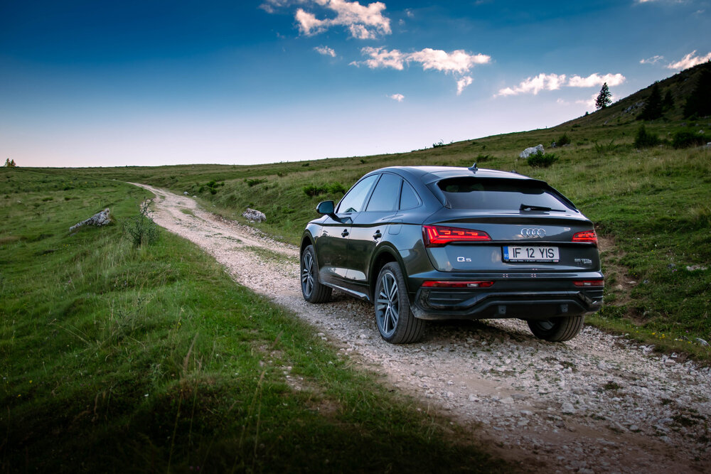 2021 Audi Q5_shutterstock 2015636468