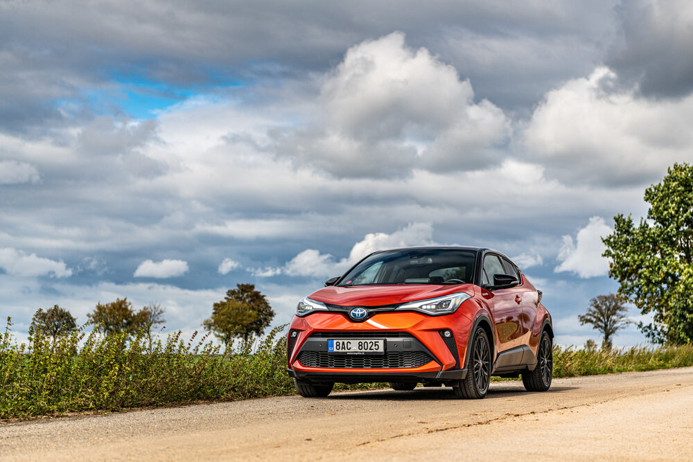 2021 Toyota C HR_shutterstock 1886657983