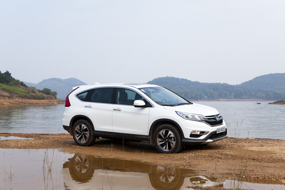 2014 Honda CR V_shutterstock 257407756