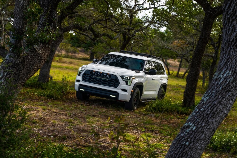 2023 Toyota Sequoia_shutterstock 2122314980
