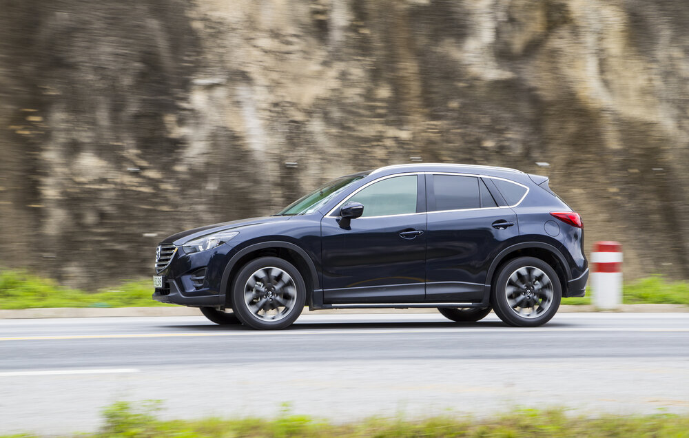 2016 Mazda CX 5_shutterstock 557903707