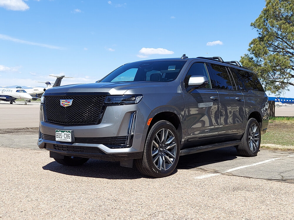 2021 Cadillac Escalade_shutterstock 1952156944