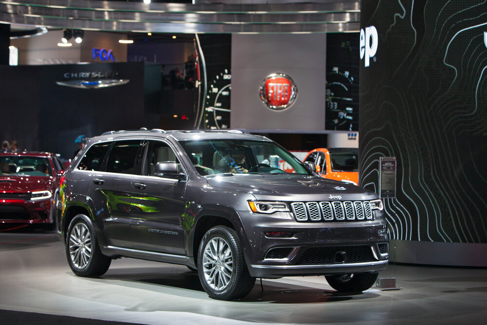 2017 Jeep Grand Cherokee_shutterstock 558529105