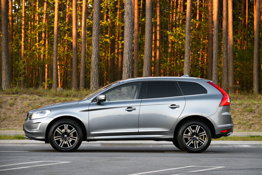 2017 Volvo XC60_shutterstock 1746175208