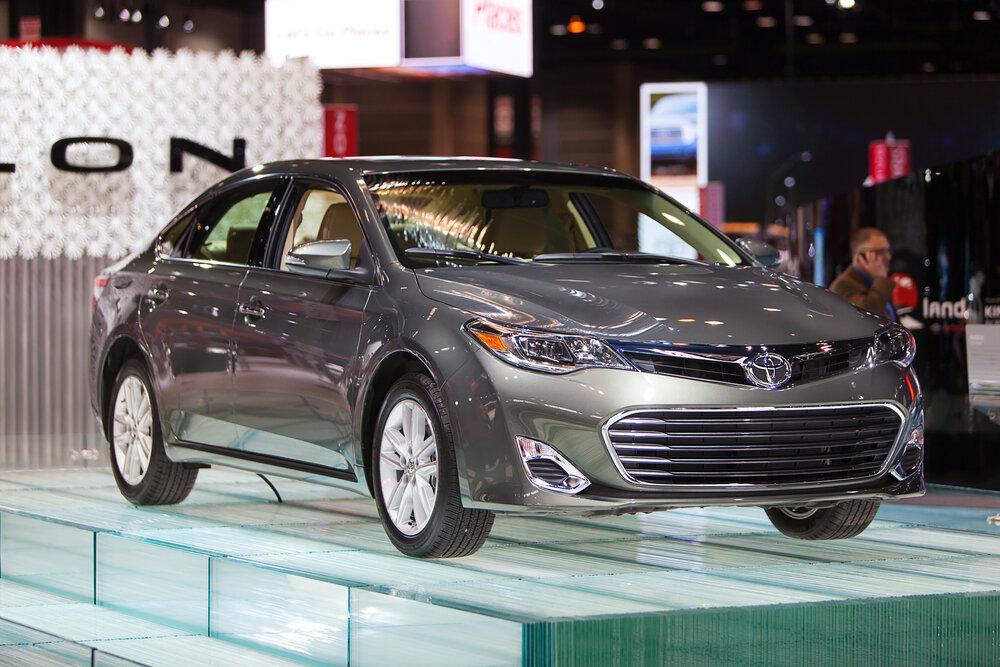 2014 Toyota Avalon_shutterstock 127782953