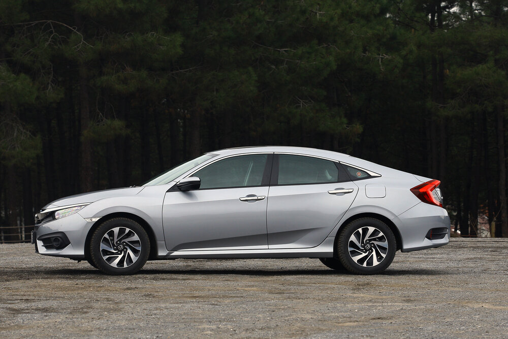 Tenth Generation Honda Civic_shutterstock 574574311