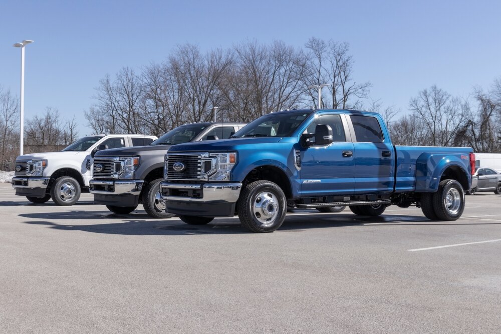 2022 Ford F 350 display at a dealership._shutterstock 2127116531