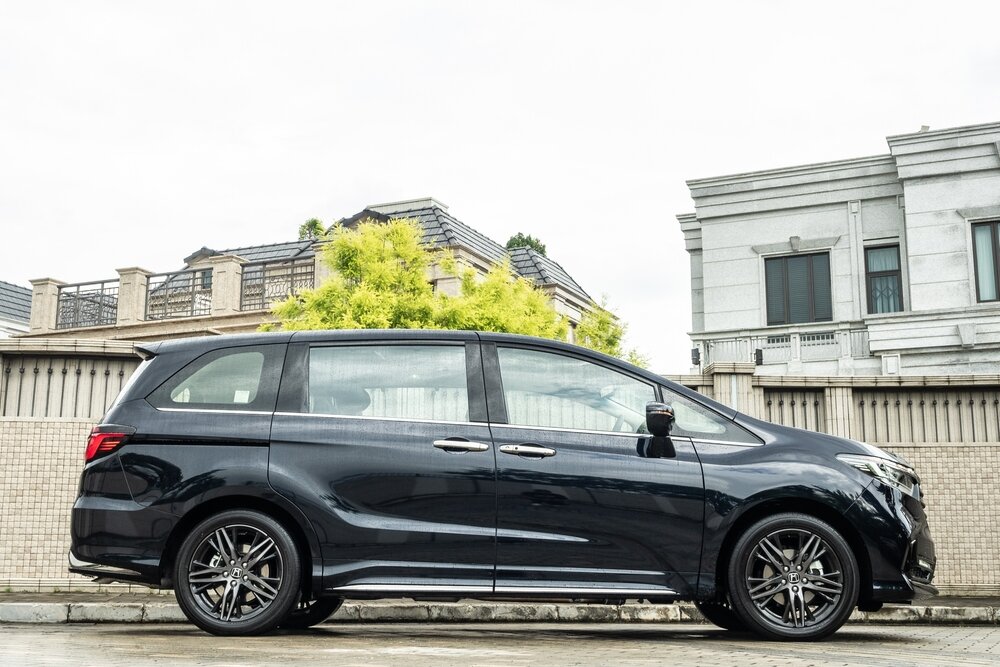 2022 Honda Odyssey_shutterstock 2118657320