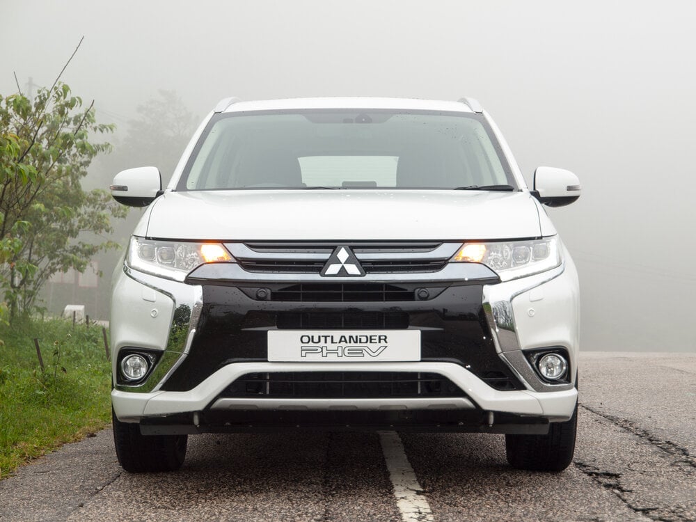 Mitsubishi Outlander PHEV 2016 in Hong Kong.