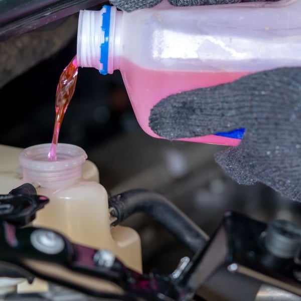 Adding Coolant Correctly Should Your Engine Be Running or Off for Safety?