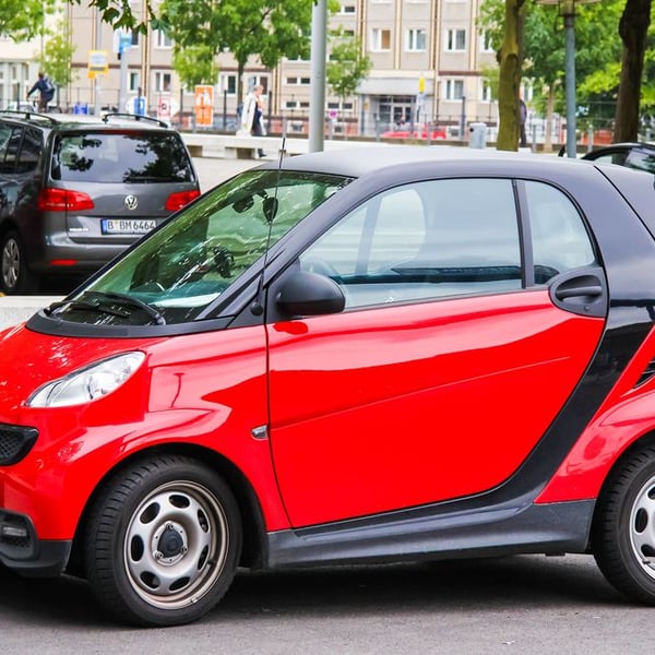 How Heavy Is a Smart Car And Compared to Average Vehicles?