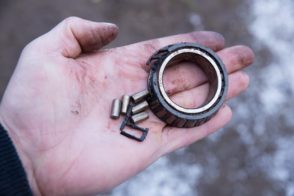 broken_wheel_bearing_shutterstock_1695614233