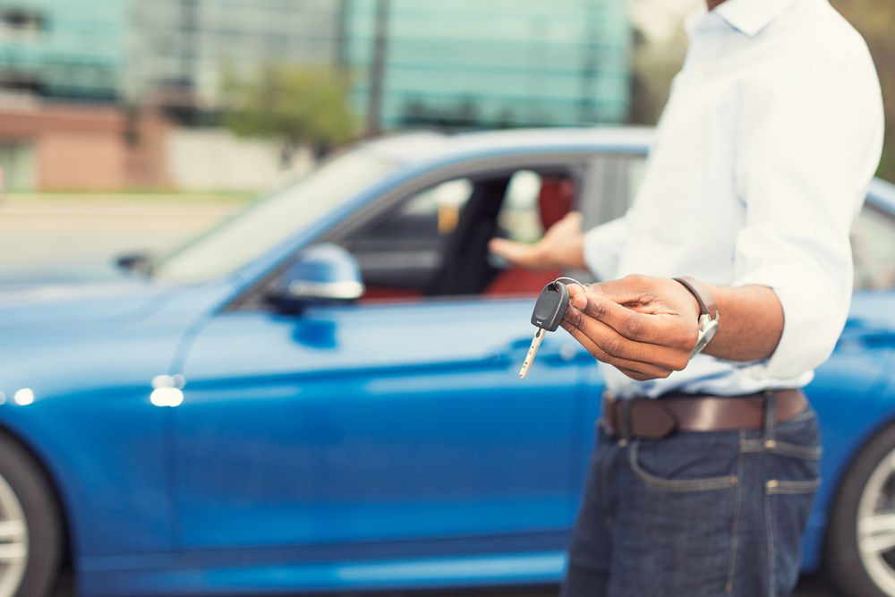car_alarm_keep_going_off_shutterstock_277873031