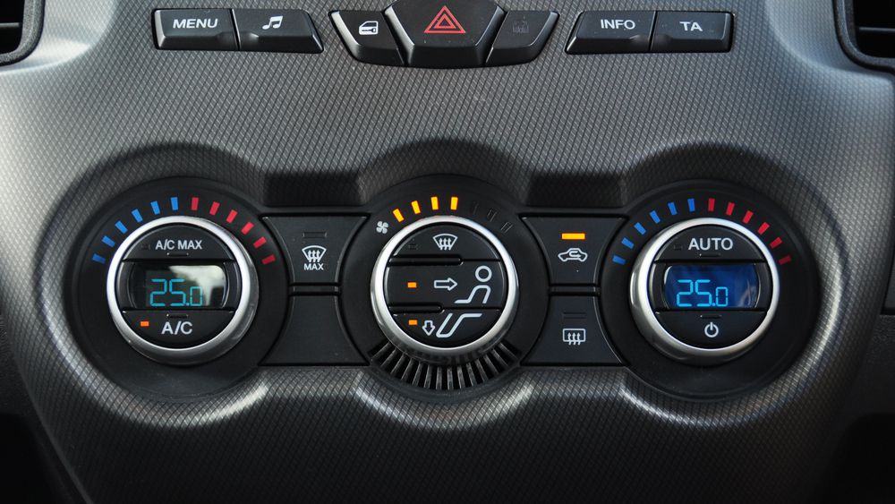 car_heater_controls_shutterstock_478810378