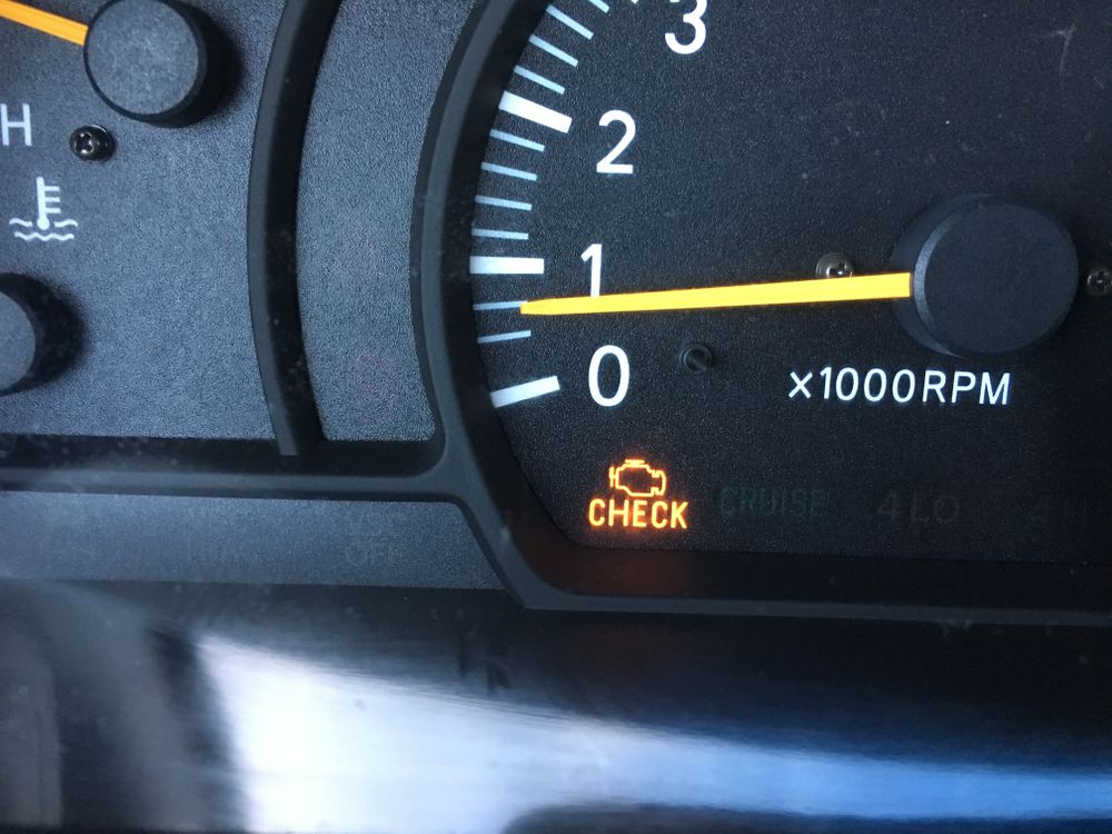 check_engine_light_shutterstock_1021275577