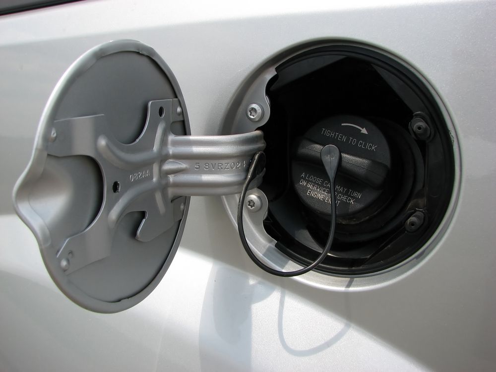 loose_gas_cap_can_cause_a_gas_smell_shutterstock_1516351
