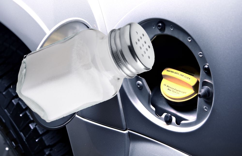 salt_in_gas_tank_shutterstock_128298575