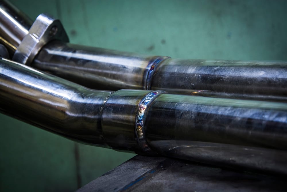 straight_piped_exhaust_shutterstock_1787466239