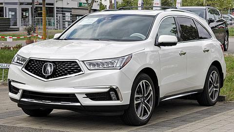 White '20 Acura MDX at a car show