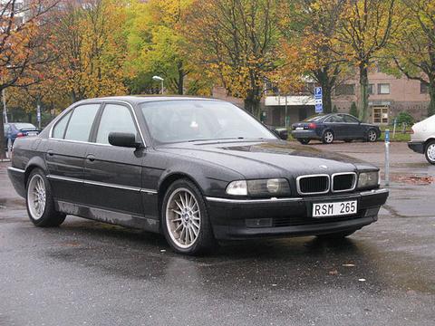 BMW 735i