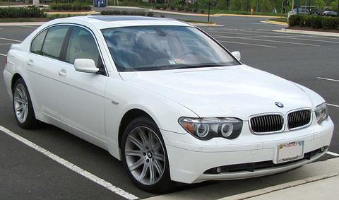 BMW 745i