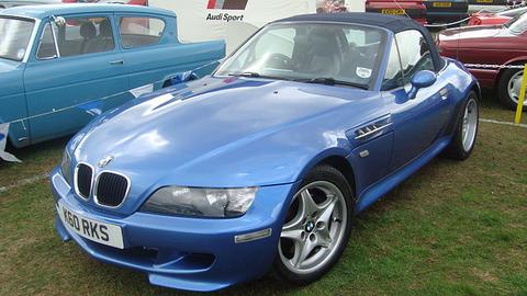 <a href="https://commons.wikimedia.org/w/index.php?curid=38605048" target="_blank">By Kieran White from Manchester, England - 1999 BMW M Roadster, CC BY 2.0</a>