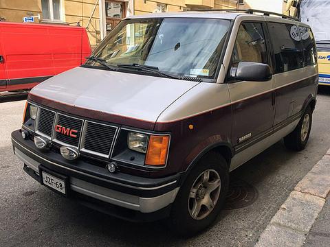 GMC Safari