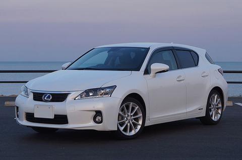 LEXUS CT200h