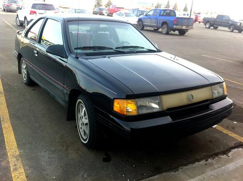 <a href="https://commons.wikimedia.org/w/index.php?curid=34601307" target="_blank">By dave_7 from Lethbridge, Canada - 1992-1994 Mercury Topaz GS, CC BY 2.0</a>
