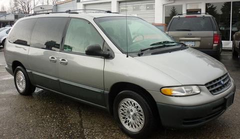 Plymouth Gran Voyager