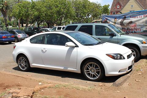 <a href="https://commons.wikimedia.org/w/index.php?curid=37783952" target="_blank">By Jeremy from Sydney, Australia - Scion tC, CC BY 2.0</a>